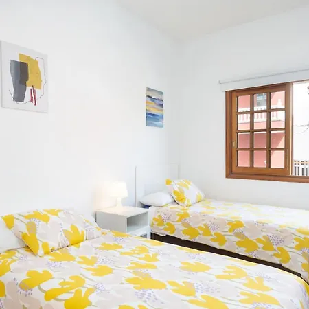 Home2book Charming House & Jacuzzi شقة *