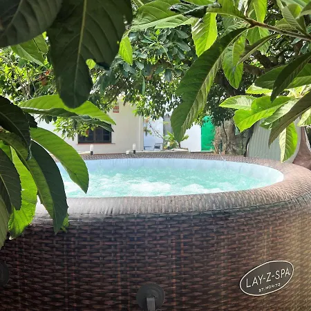Home2book Charming House & Jacuzzi شقة *
