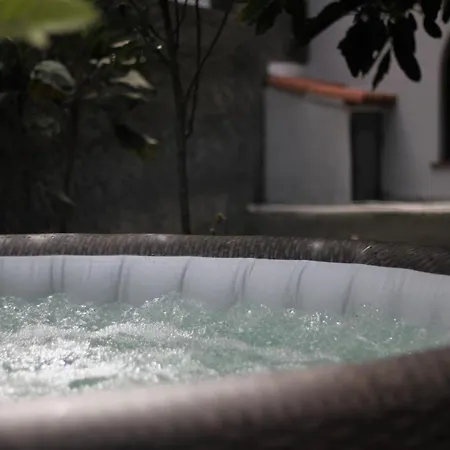 דירה Home2book Charming House & Jacuzzi *